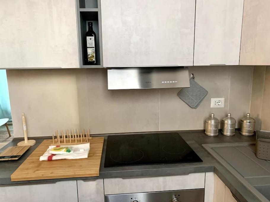 Appartamento Con Terrazzo Sui Tetti Milanesi Exterior foto