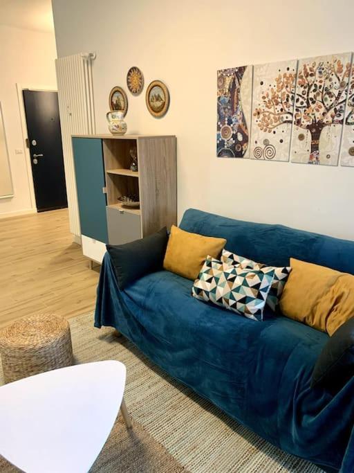 Appartamento Con Terrazzo Sui Tetti Milanesi Exterior foto